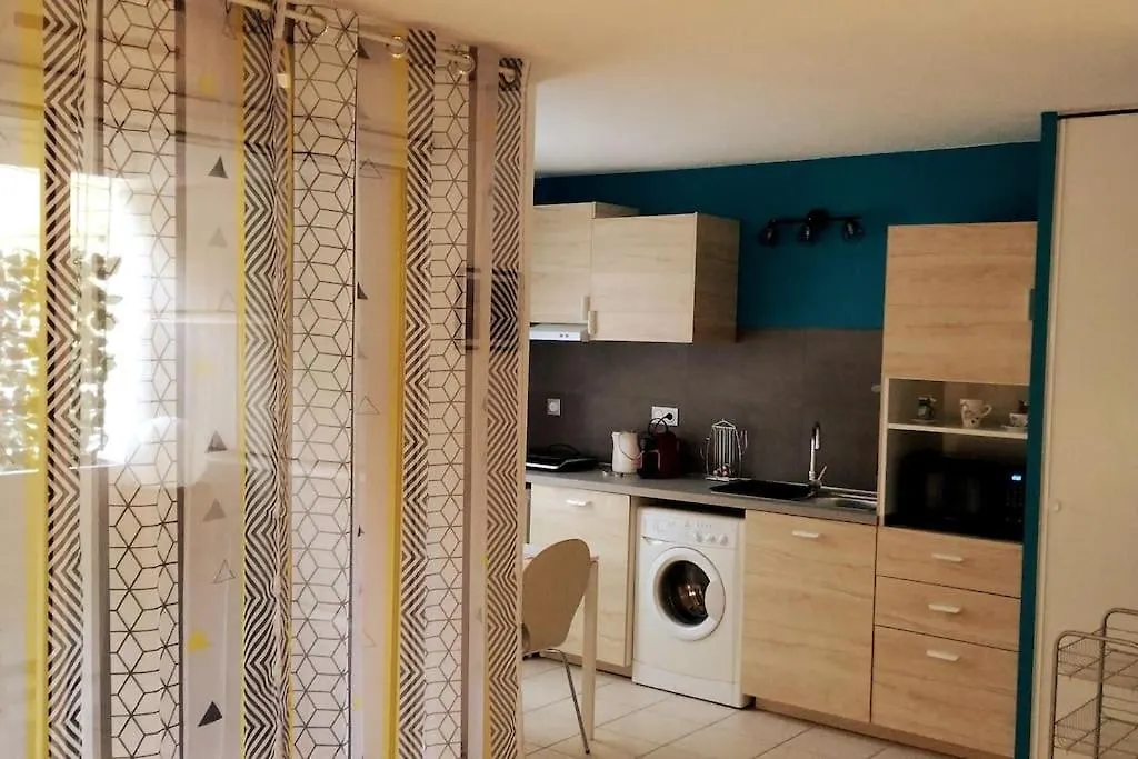 Joli Studio Terrasse Dans Quartier Saint Victor Marseille France